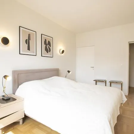 Apartment Jolie Champs Elysee